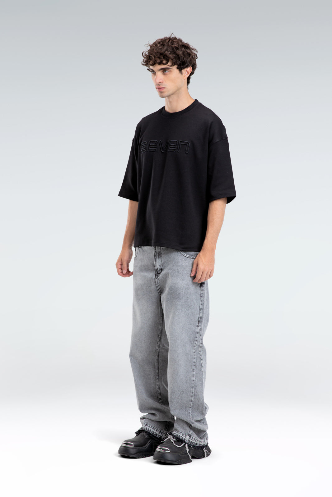 embroidered seven t-shirt
