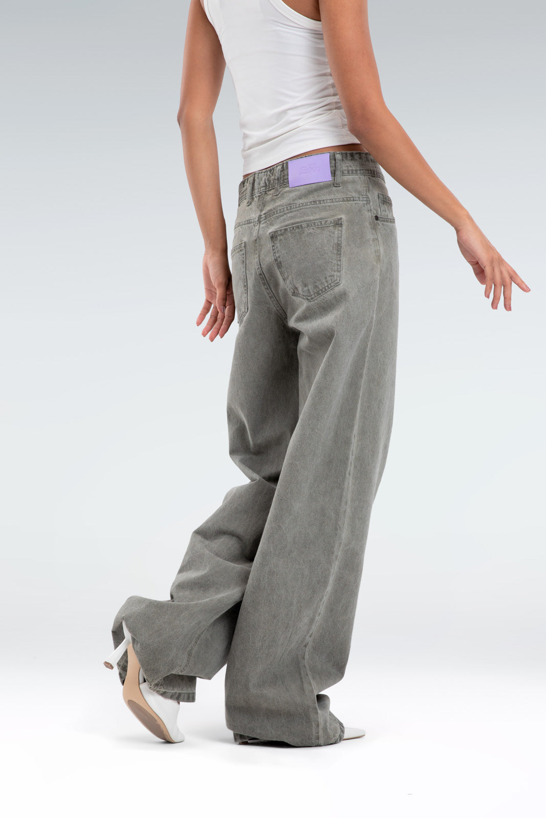 wide leg washed effect jeans