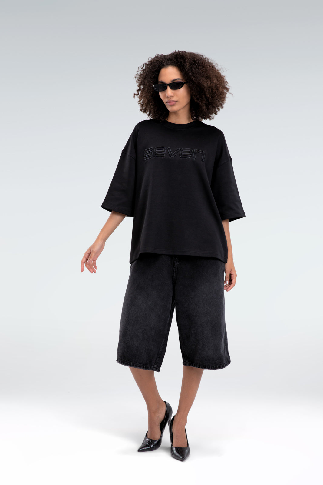 embroidered seven t-shirt