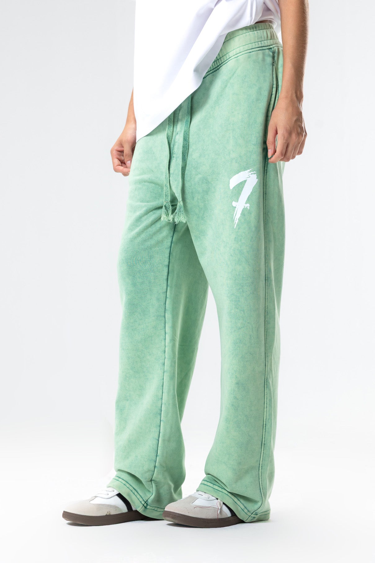 regular fit sweatpant