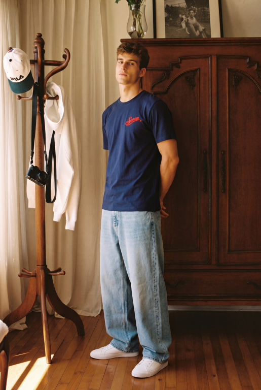 Dark blue embroidered seven Tshirt