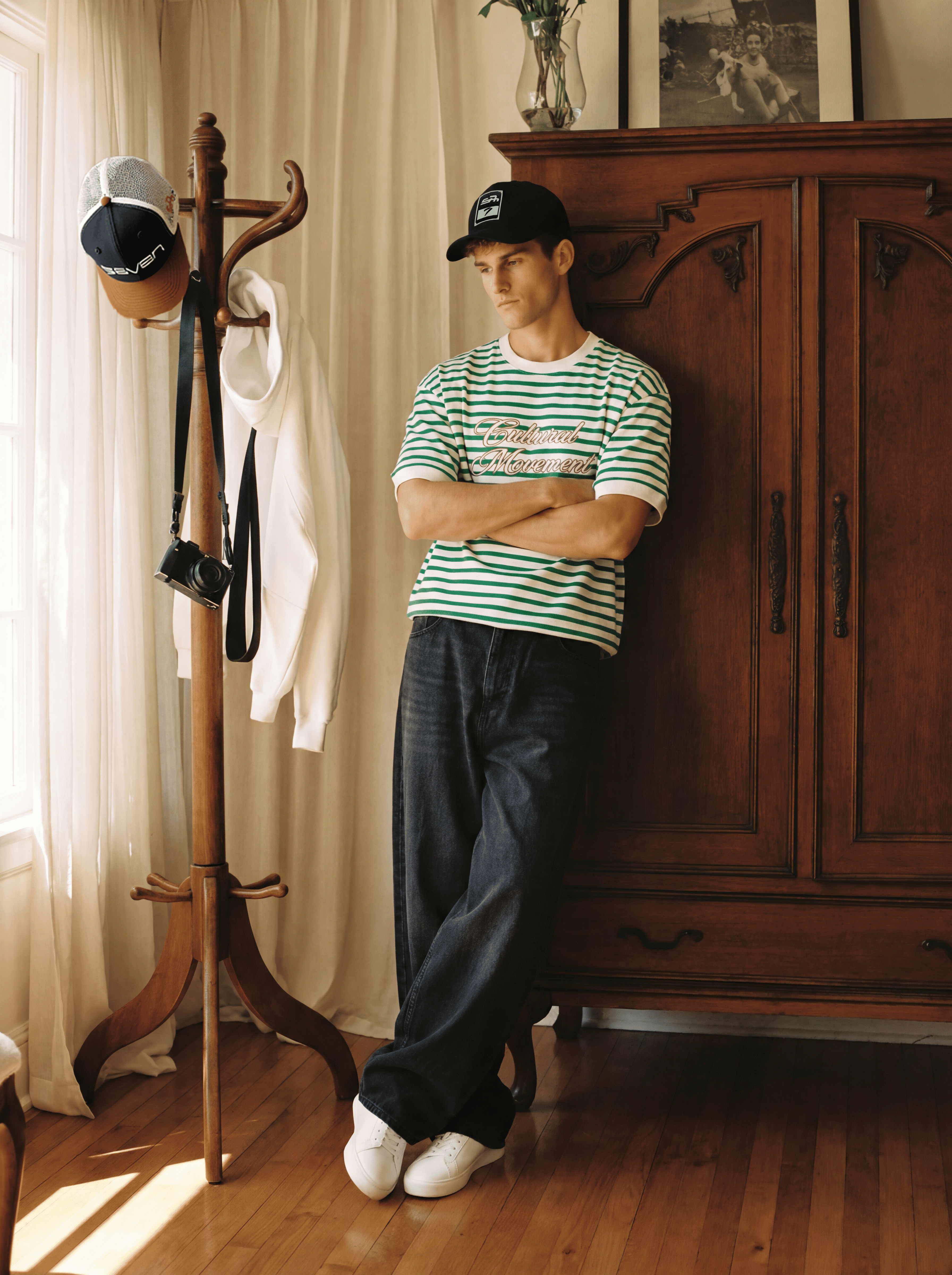 whitexgreen stripped embroidered tshirt