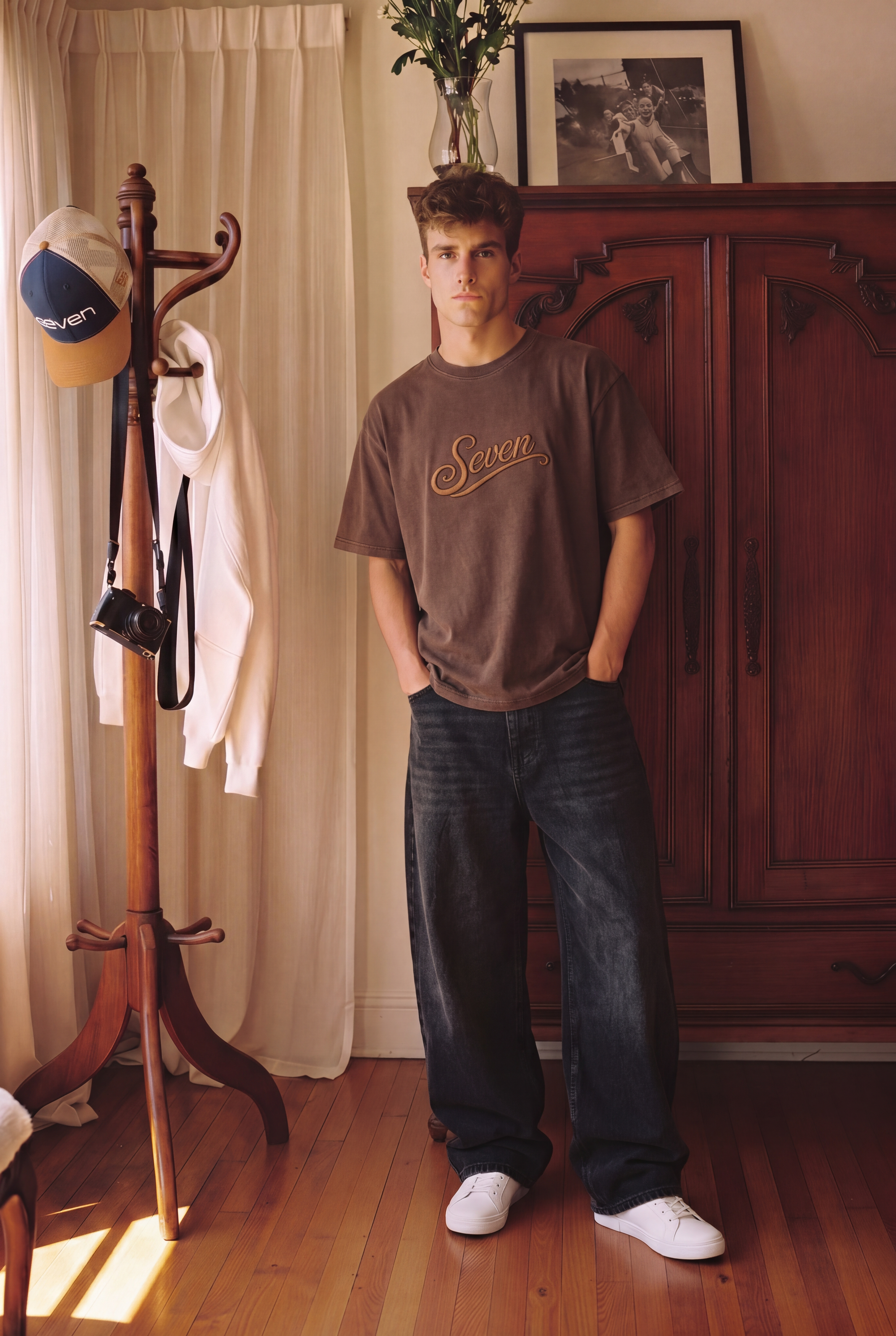 Dark brown embossed seven Tshirt